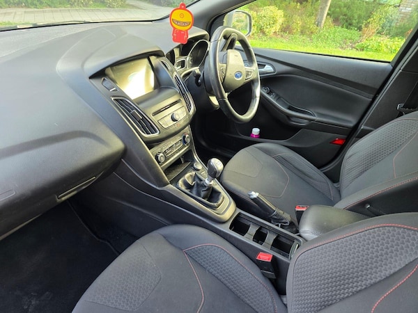 Used Ford Focus 2017 for sale - 76226254: Photo 10