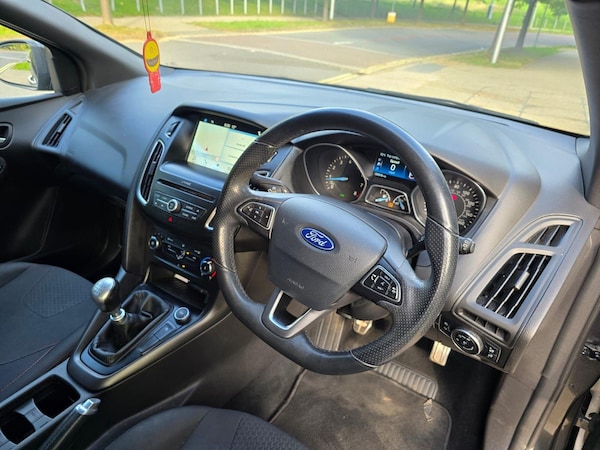 Used Ford Focus 2017 for sale - 76226254: Photo 11