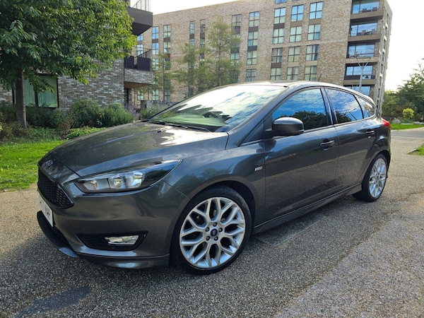 Used Ford Focus 2017 for sale - 76226254: Photo 3