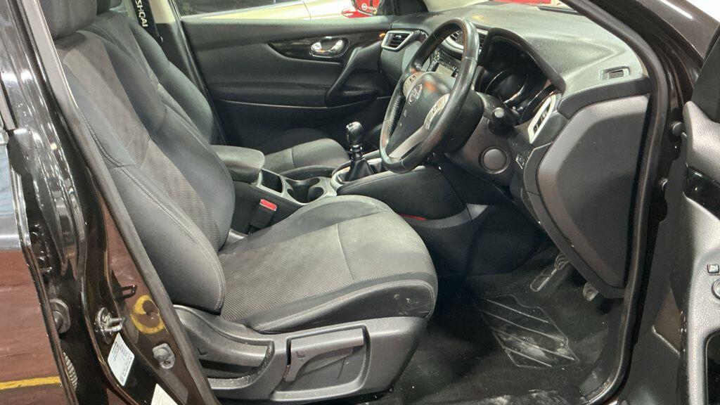 Used Nissan Qashqai 2015 for sale - 77305060: Photo 9