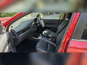Used Mitsubishi Outlander 2016 for sale - 79033648: Photo