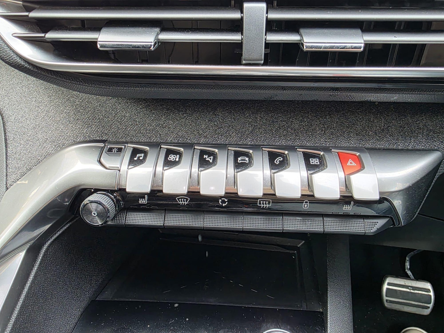 Used Peugeot 3008 2018 for sale - 76549738: Photo 25