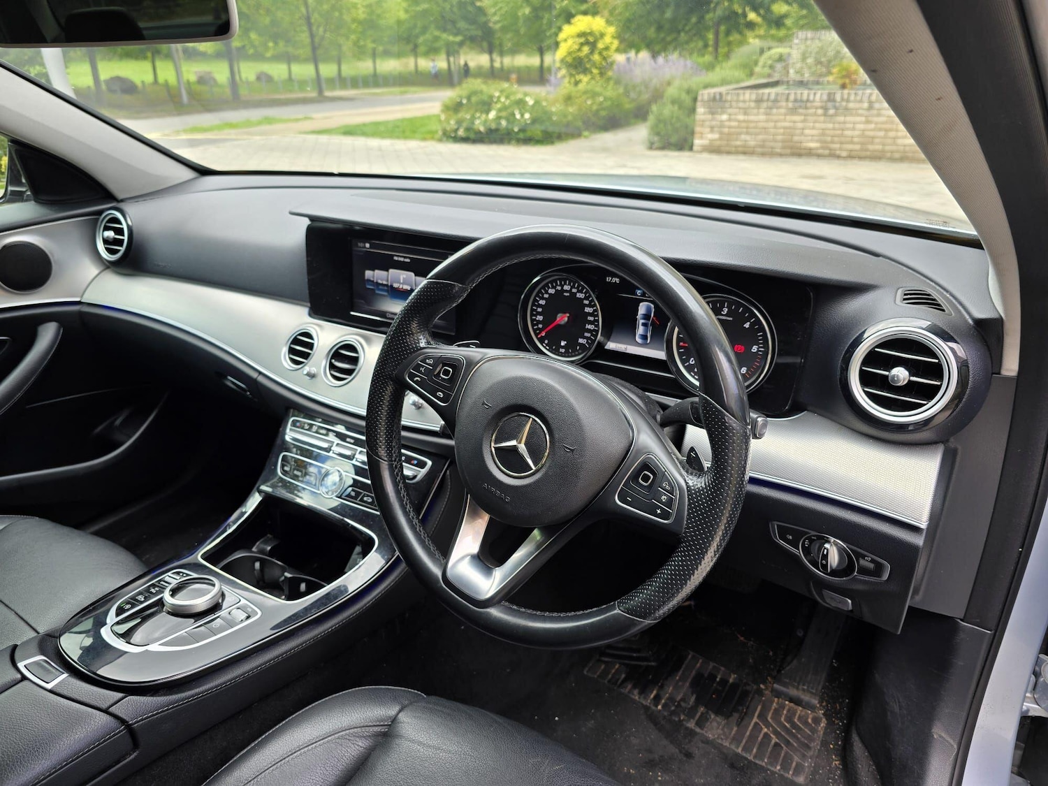 Used Mercedes-Benz E Class 2016 for sale - 76988242: Photo 11