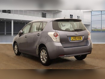 Used Toyota Verso 2010 for sale - 75497143: Photo