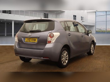 Used Toyota Verso 2010 for sale - 75497143: Photo
