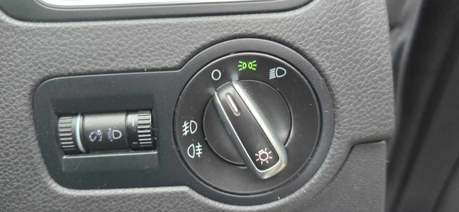 Used Volkswagen Polo 2013 for sale - 77455864: Photo 14