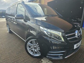 Used Mercedes-Benz V-Class 2018 for sale - 77695886: Photo