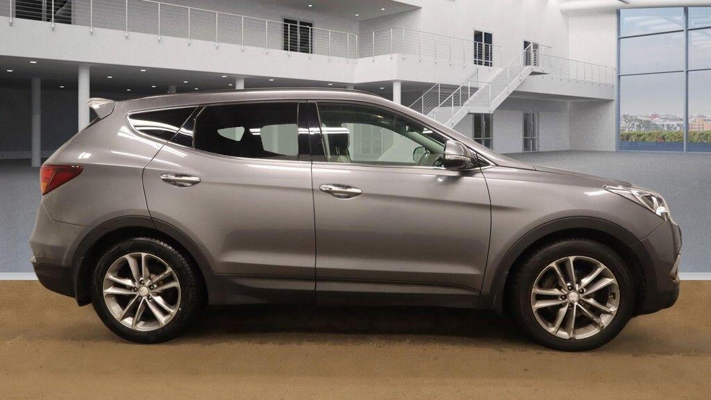 Used Hyundai Santa Fe 2015 for sale - 78047956: Photo 5