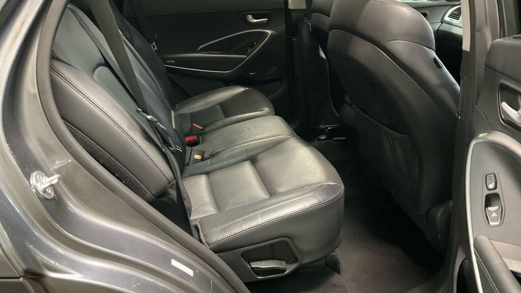 Used Hyundai Santa Fe 2015 for sale - 78047956: Photo 8