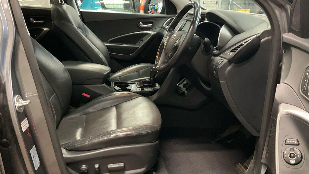 Used Hyundai Santa Fe 2015 for sale - 78047956: Photo 9