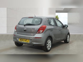 Used Hyundai i20 2014 for sale - 79188552: Photo