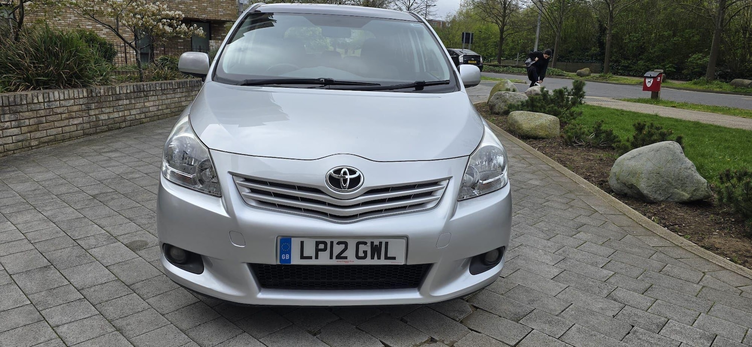 Used Toyota Verso for sale - 78136226: Photo 2