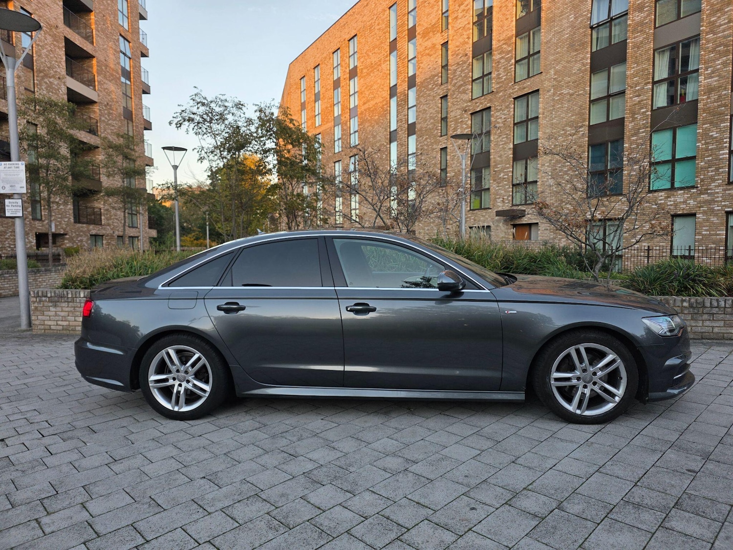 Used Audi A6 Saloon 2015 for sale - 76227452: Photo 8