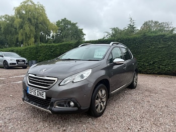 Used Peugeot 2008 2015 for sale - 76469995: Photo