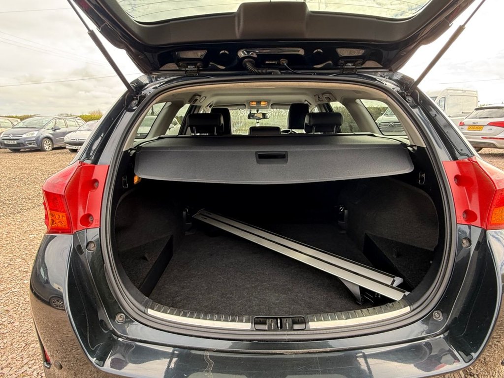 Used Toyota Auris 2013 for sale - 78134531: Photo 15