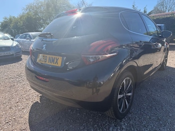 Used Peugeot 208 2018 for sale - 78444450: Photo