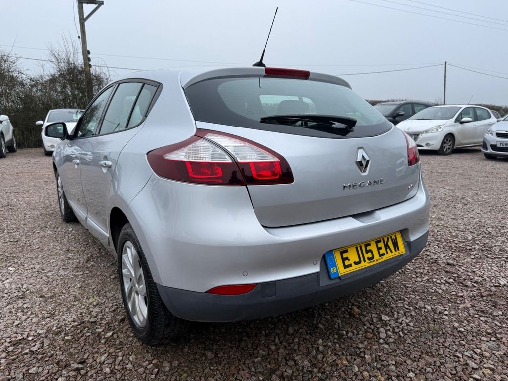 Used Renault Megane 2015 for sale - 77976638: Photo 7