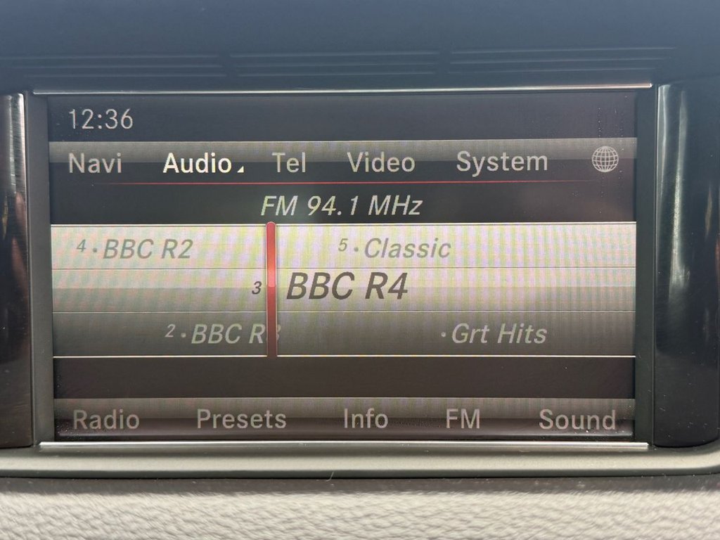 Used Mercedes-Benz E Class 2012 for sale - 76686034: Photo 19