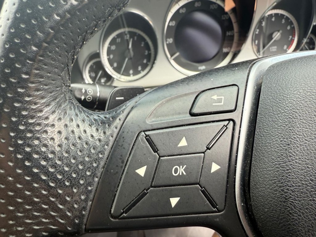 Used Mercedes-Benz E Class 2012 for sale - 76686034: Photo 23