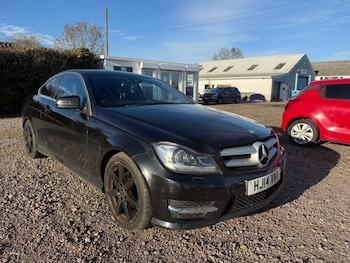 Used Mercedes-Benz C Class 2014 for sale - 76841122: Photo