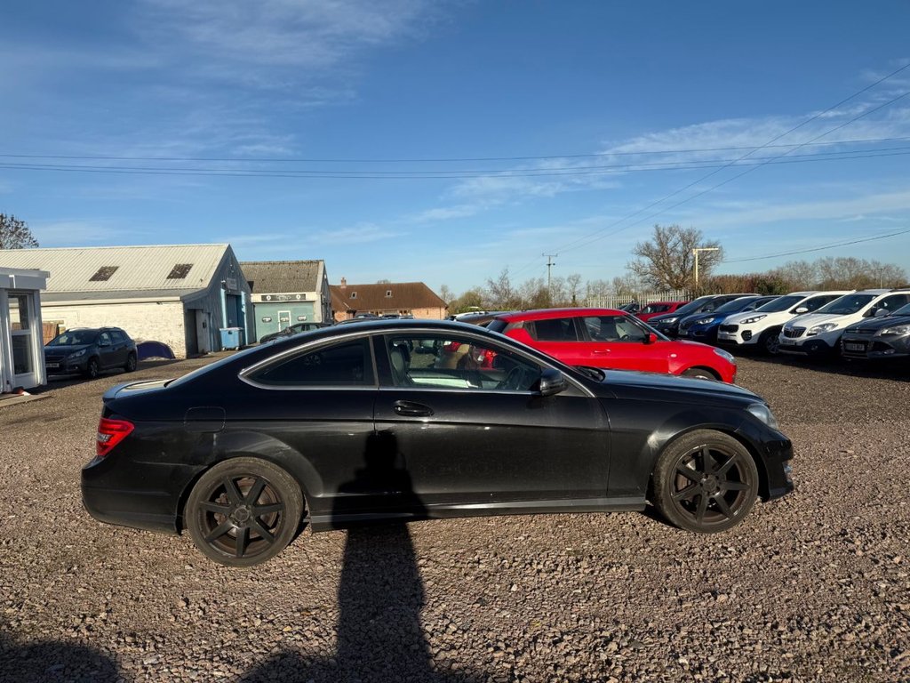 Used Mercedes-Benz C Class 2014 for sale - 76841122: Photo 5