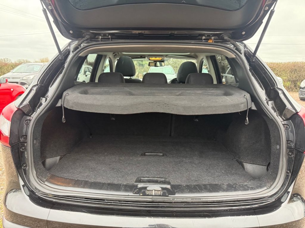 Used Nissan Qashqai 2016 for sale - 76686215: Photo 13