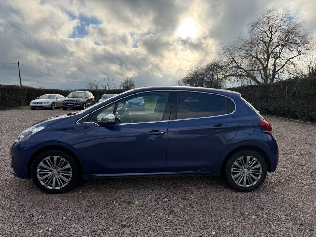 Used Peugeot 208 2016 for sale - 77263688: Photo 8