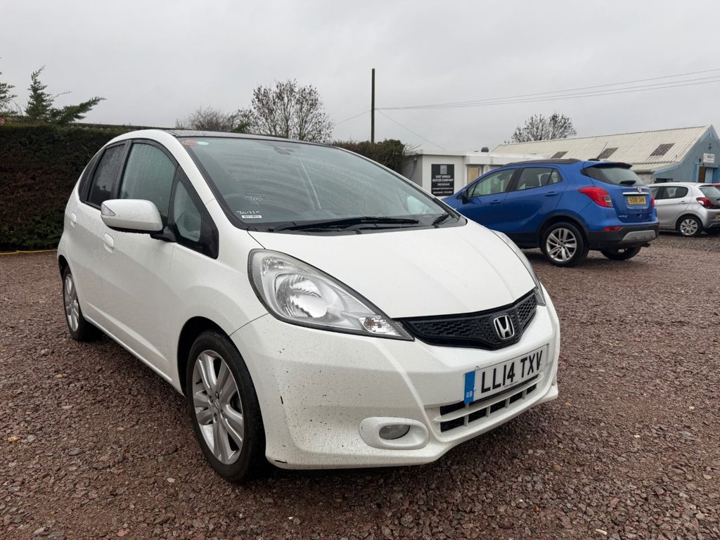 Used Honda Jazz 2014 for sale - 77263303: Photo 2