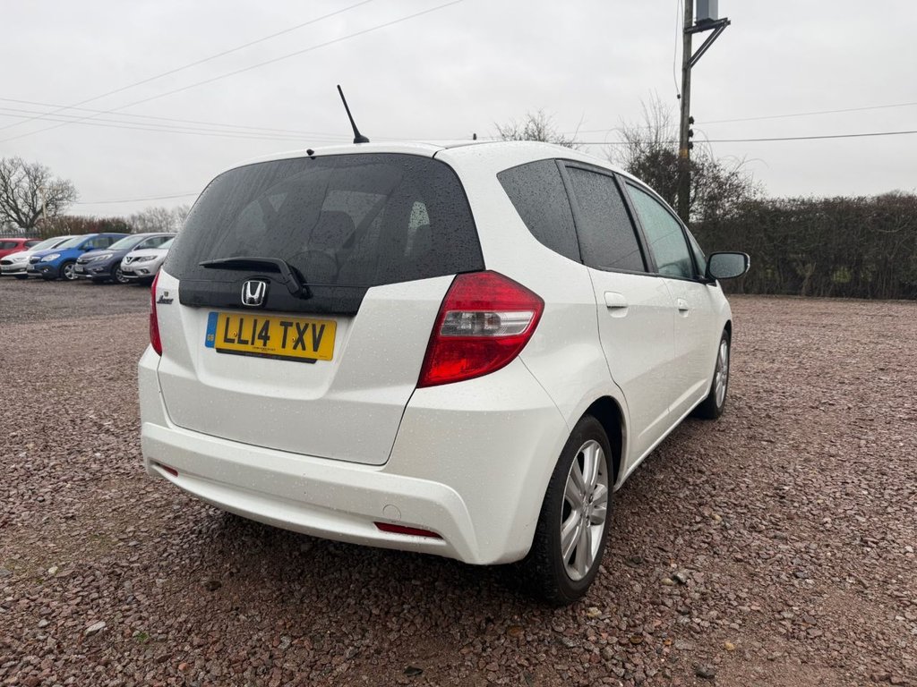 Used Honda Jazz 2014 for sale - 77263303: Photo 5
