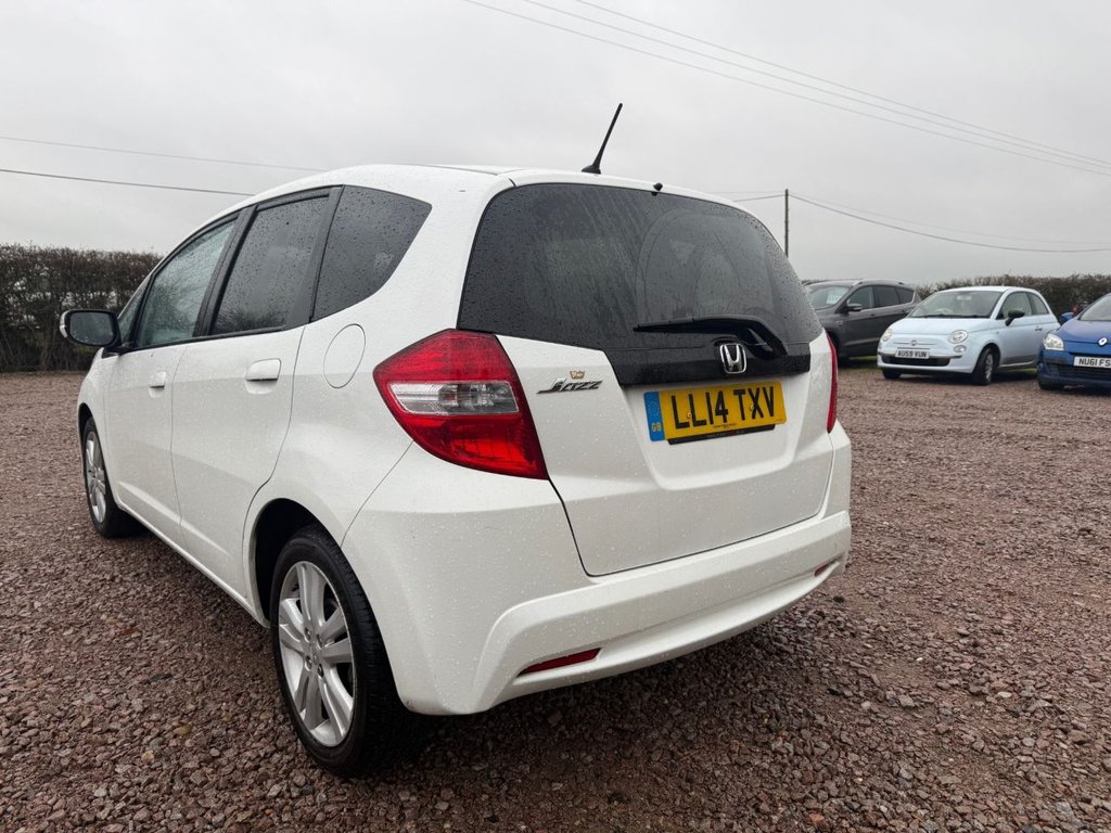 Used Honda Jazz 2014 for sale - 77263303: Photo 7