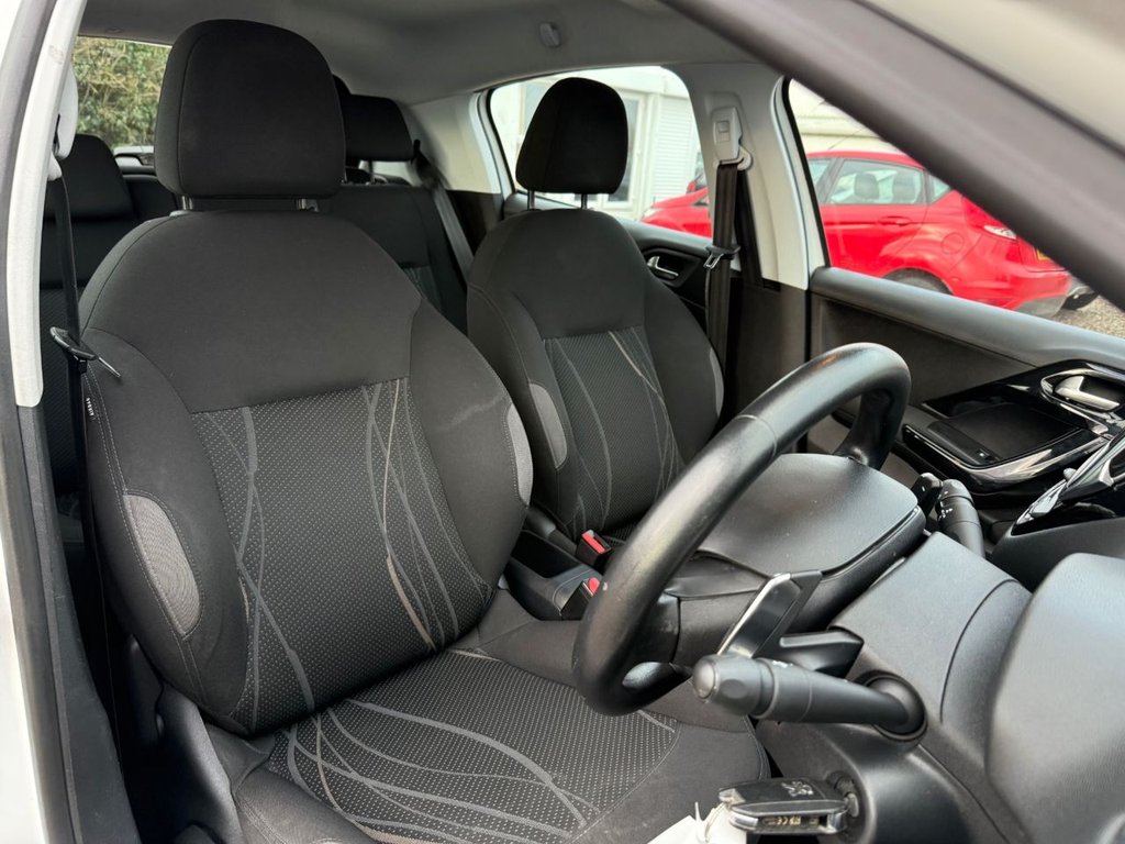 Used Peugeot 208 2012 for sale - 77048959: Photo 10