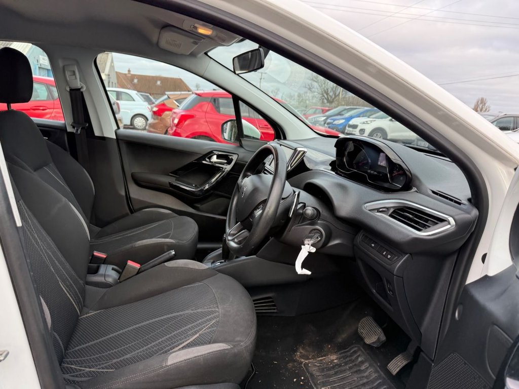 Used Peugeot 208 2012 for sale - 77048959: Photo 12