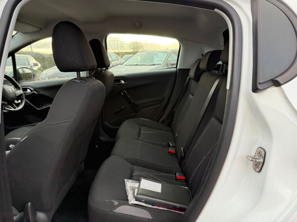 Used Peugeot 208 2012 for sale - 77048959: Photo 13