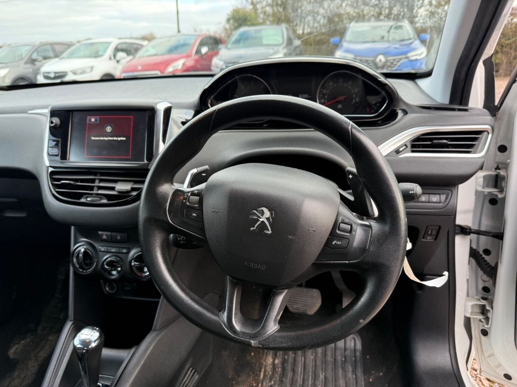 Used Peugeot 208 2012 for sale - 77048959: Photo 16