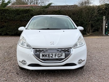 Used Peugeot 208 2012 for sale - 77048959: Photo