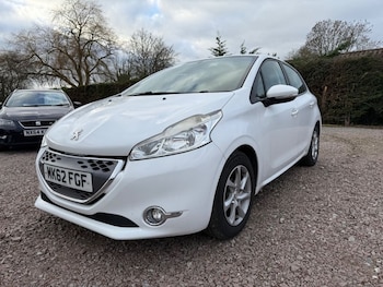 Used Peugeot 208 2012 for sale - 77048959: Photo