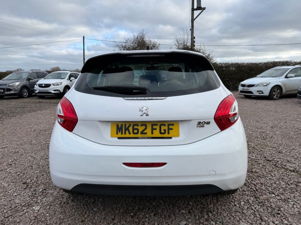 Used Peugeot 208 2012 for sale - 77048959: Photo 6