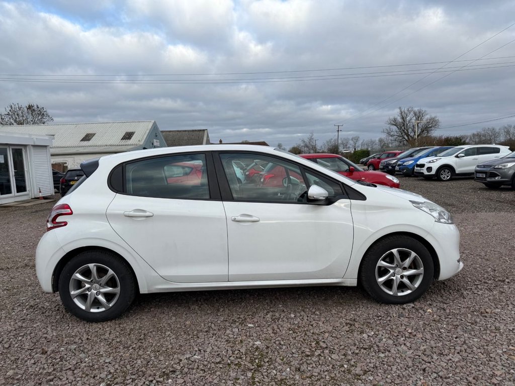 Used Peugeot 208 2012 for sale - 77048959: Photo 9