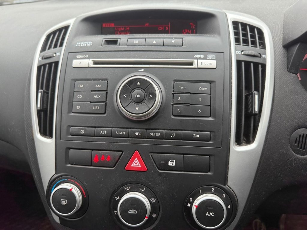 Used Kia Ceed 2011 for sale - 77038200: Photo 18