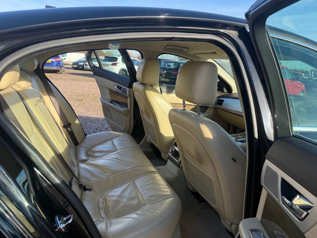 Used Jaguar XF 2013 for sale - 76570396: Photo 10