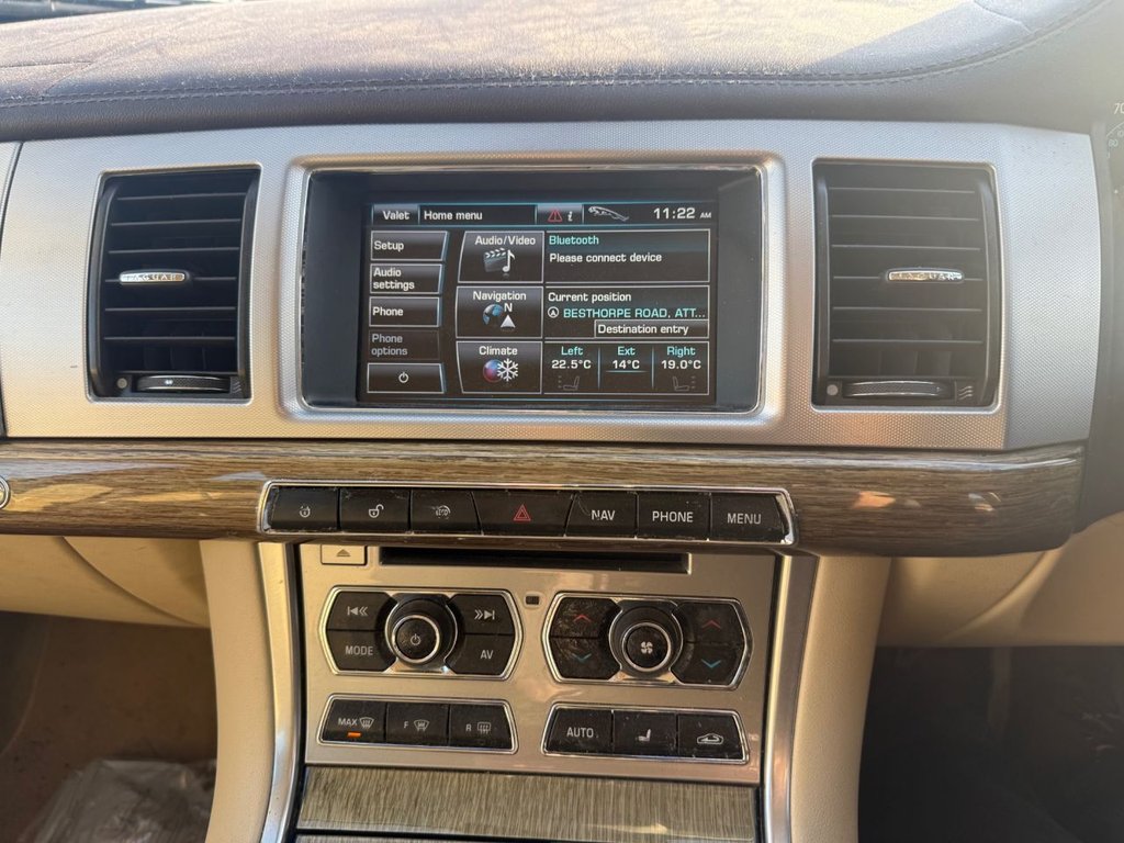 Used Jaguar XF 2013 for sale - 76570396: Photo 17