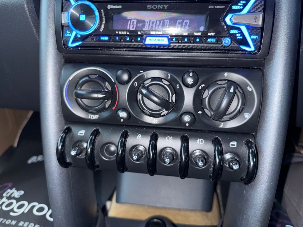 Used MINI Hatch 2004 for sale - 76470054: Photo 18