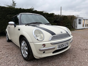 Used MINI Hatch 2004 for sale - 76470054: Photo