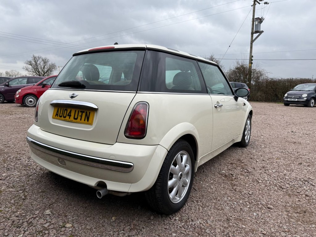 Used MINI Hatch 2004 for sale - 76470054: Photo 5
