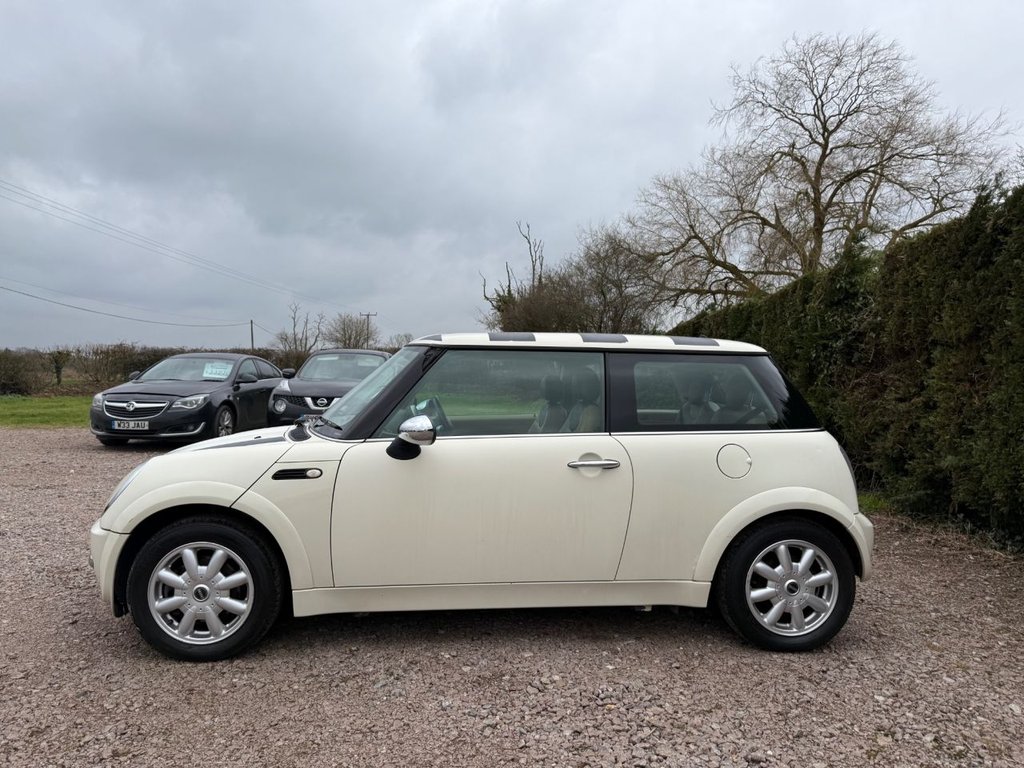 Used MINI Hatch 2004 for sale - 76470054: Photo 9