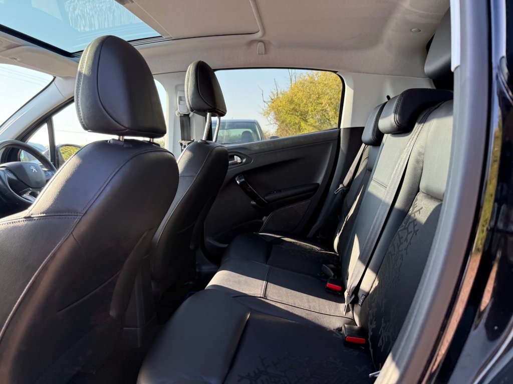 Used Peugeot 208 2012 for sale - 76469982: Photo 14