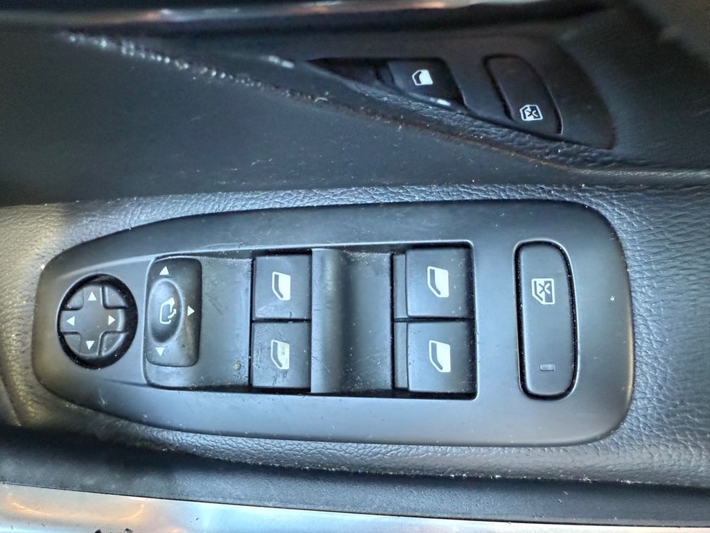 Used Peugeot 208 2012 for sale - 76469982: Photo 27