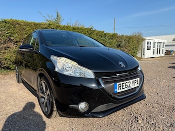 Used Peugeot 208 2012 for sale - 76469982: Photo