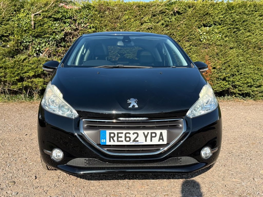 Used Peugeot 208 2012 for sale - 76469982: Photo 3