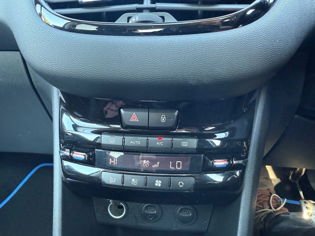 Used Peugeot 208 2012 for sale - 76469982: Photo 32